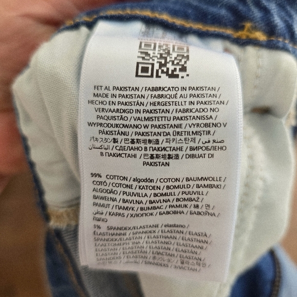 GUESS Diamond Tapered Low Rise Relaxed Fit Tapered Leg 30 32 - Picture 9 of 9